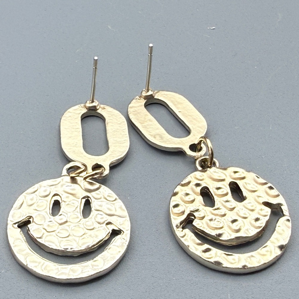 Smiley Face Dangle Earrings Gold Tone Hammered Metal Happy Emoji Drops‎